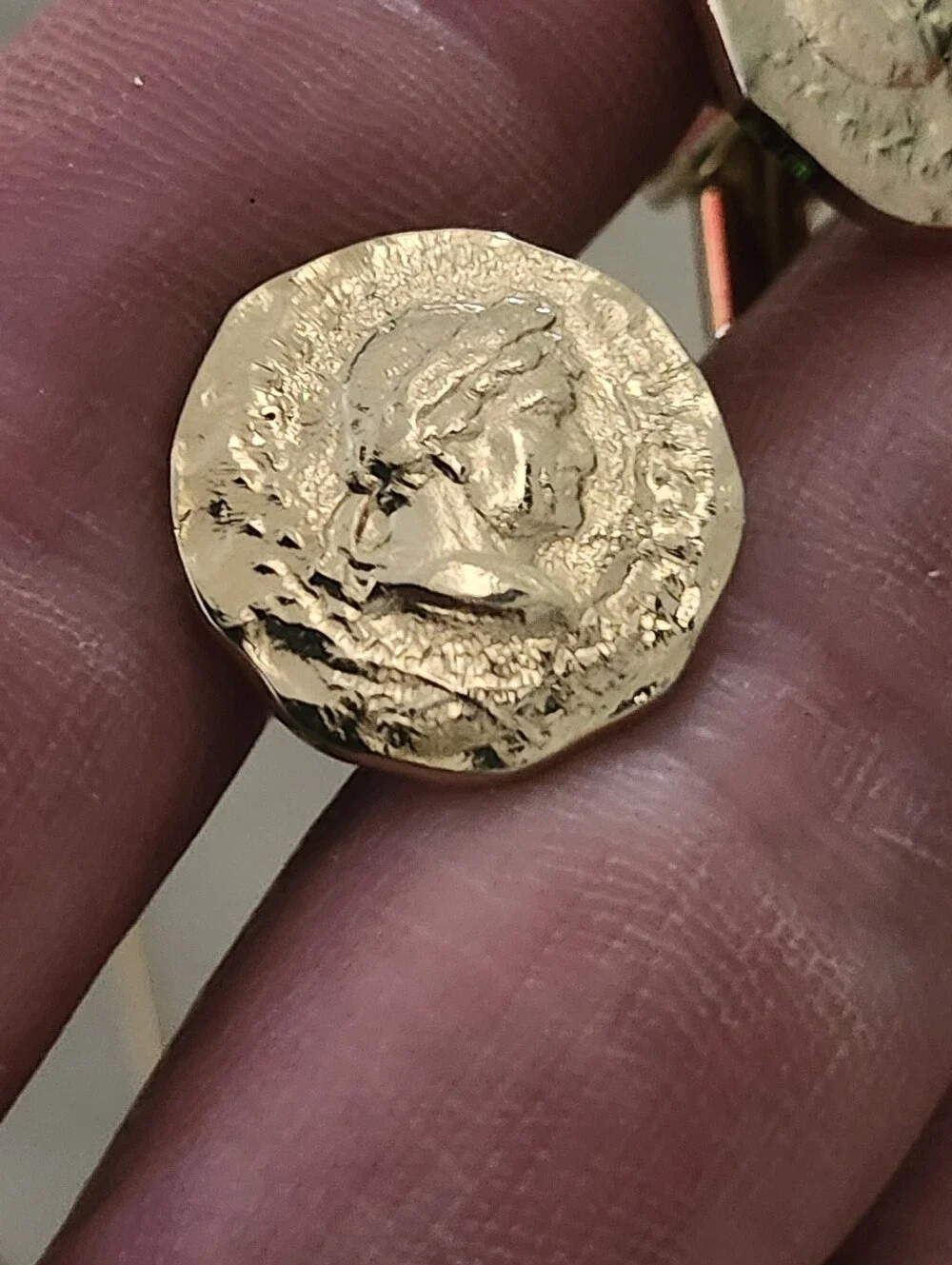 Vtg Hickok Gold Tone Coin-Style Cufflinks - Men’s Classic Accessory
